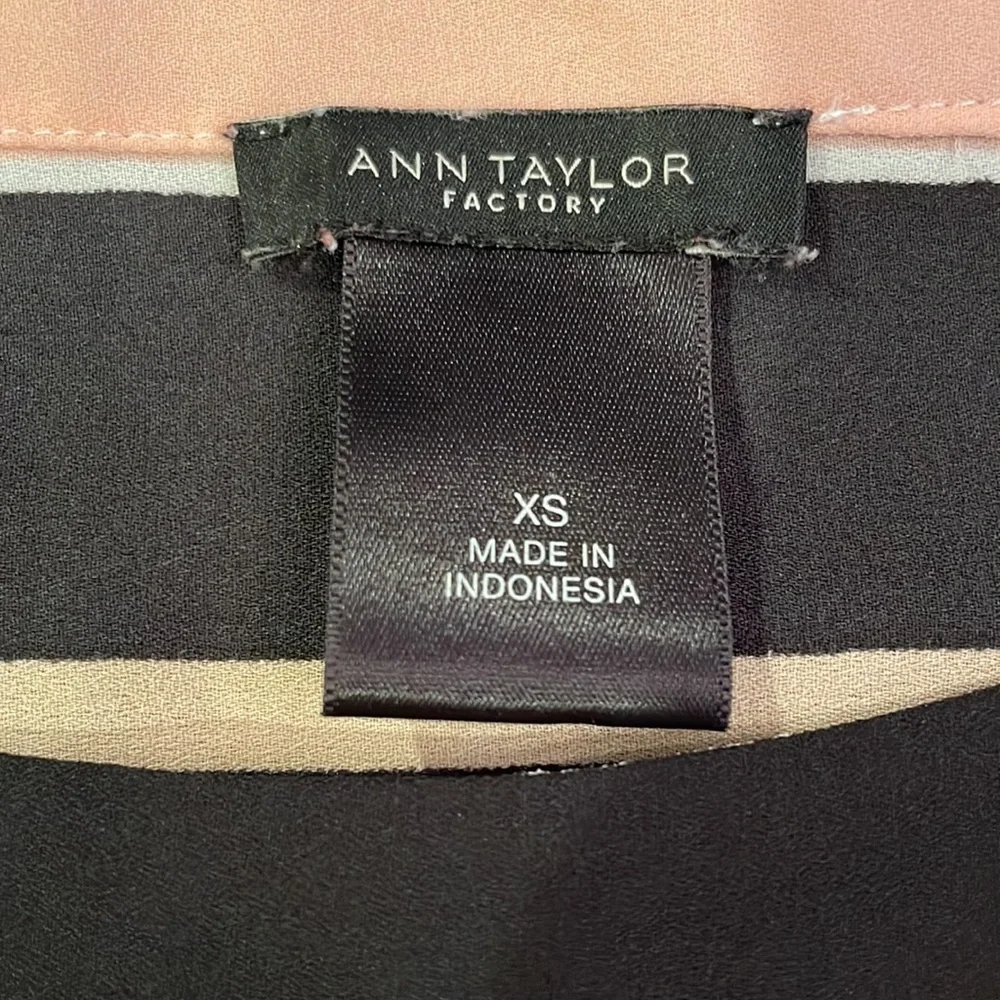 Ann Taylor Factory Women’s sleeveless black/cream/pink/tan striped top Size XS